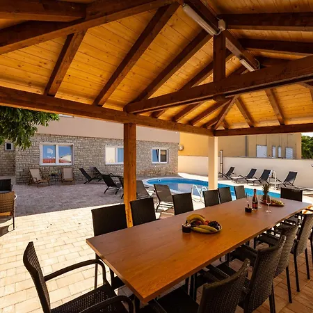 My Dalmatia - Seaside Familia With Private Heated Pool