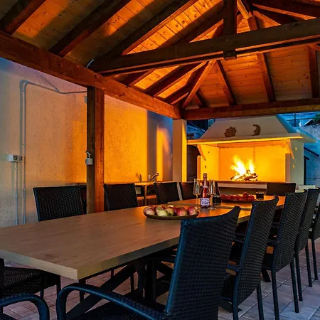 Hébergement de vacances My Dalmatia - Seaside Familia With Private Heated Pool Sveti Filip i Jakov