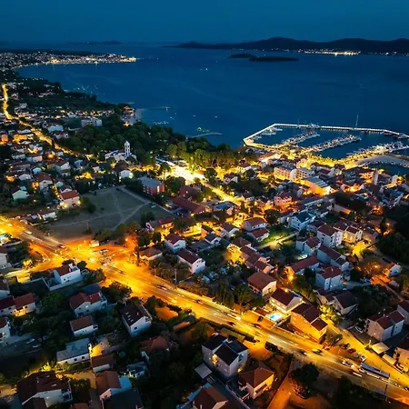 My Dalmatia - Seaside Familia With Private Heated Pool Hébergement de vacances